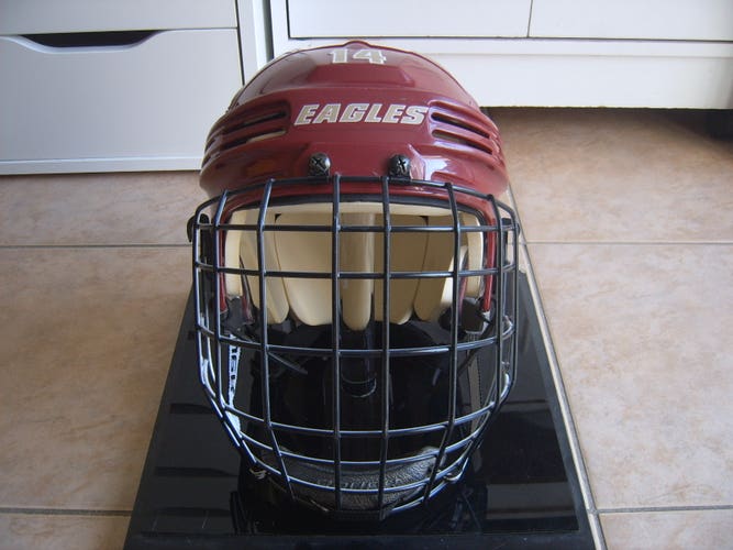 Game Used/Worn Boston College Eagles Bauer 4500 Hockey Helmet #14 sz Large Maroon
