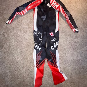 New Men’s Large Ski suit