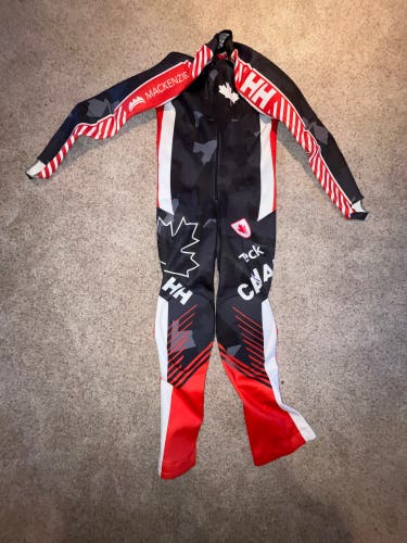 New Men’s Large Ski suit