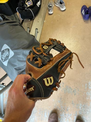 Wilson a2000 11.25 glove