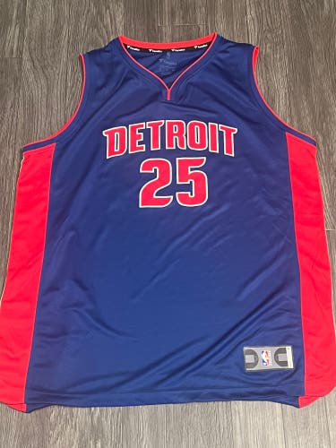 Derrick Rose Detroit Pistons Fanatics Jersey Size XL