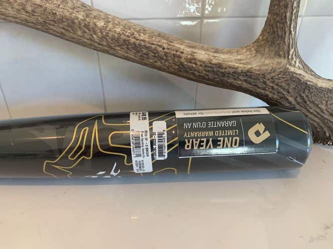 NIW 2020 DeMarini CF 33/30 (-3) BBCOR Baseball Bat