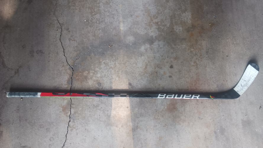 Used Senior Bauer Vapor Flylite Left Hand Hockey Stick P92 flex 77