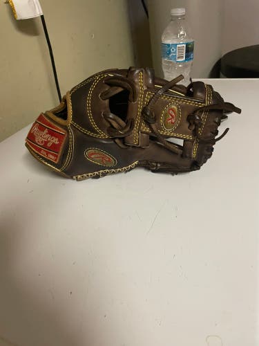 Rawlings baseball glove