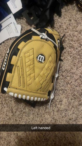 New Right Hand Throw Wilson A500 Softball Glove 11.5"