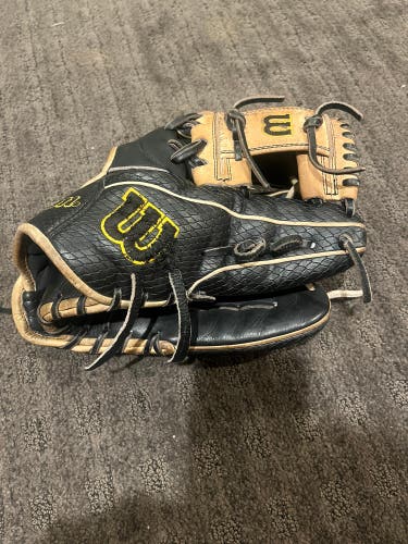 Used Right Hand Throw 11.75" A2000 Baseball Glove