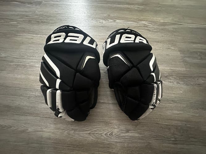 Used  Bauer 13" Vapor X80 Gloves