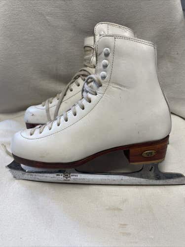 Girls Junior Size 3.5 Riedell Figure Ice Skates   Mk Sheffield Blades