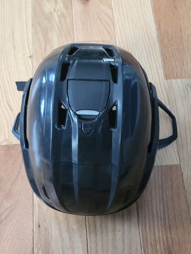 Used Small Bauer Re-Akt 95 Helmet