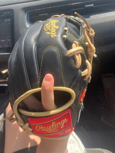 Rawlings baseball glove