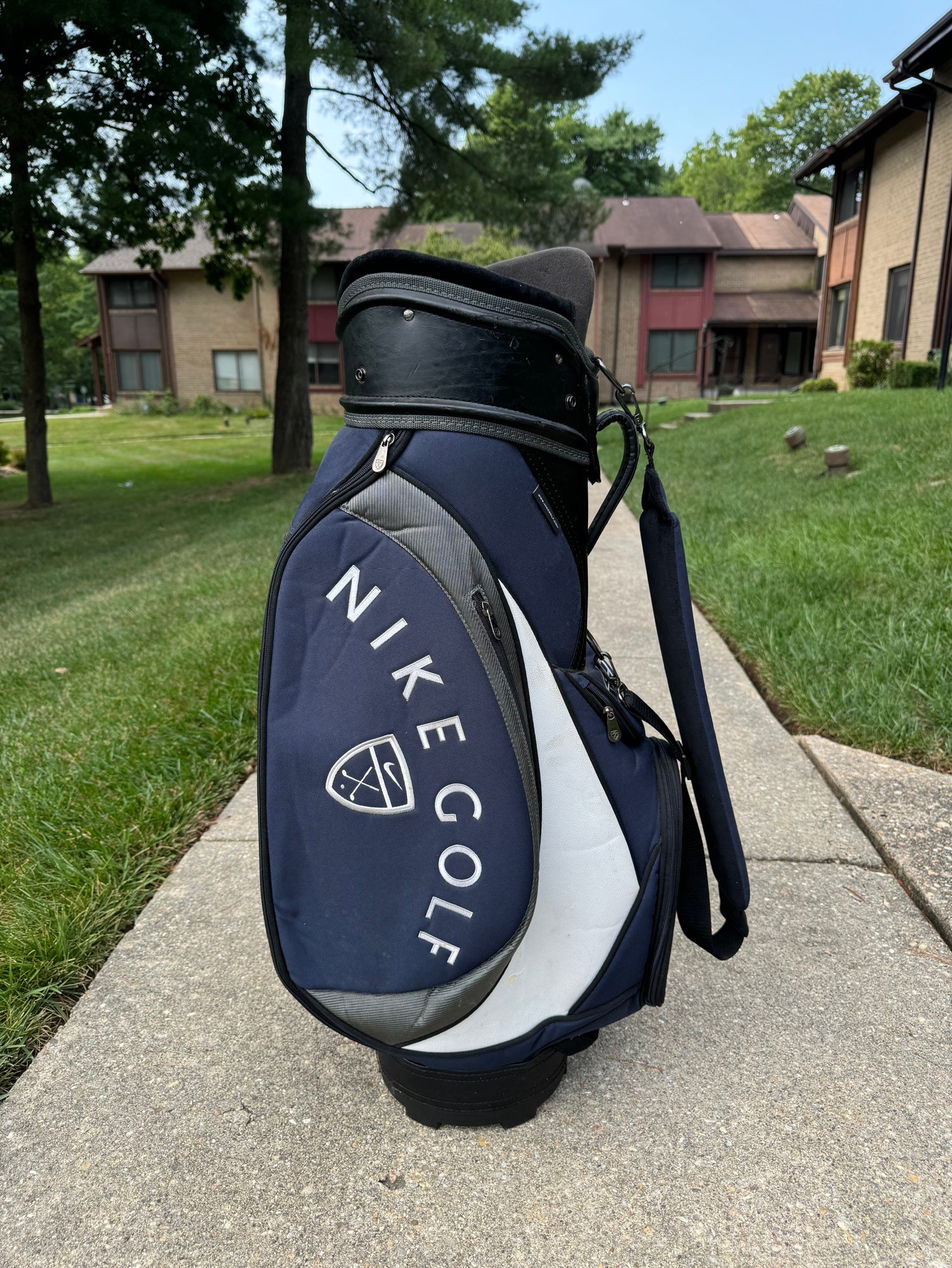 nike tour staff golf bag