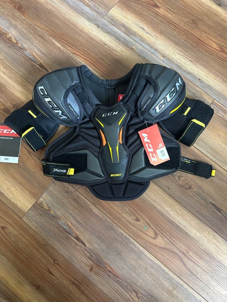 New Small CCM  Tacks 9080 Shoulder Pads