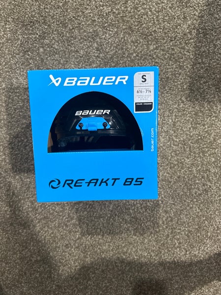 New Small Bauer Re-Akt 85 Helmet