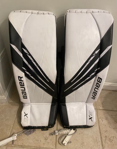 Used Medium Bauer Vapor 3X Goalie Leg Pads