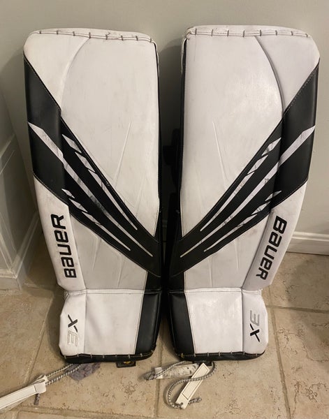Used Medium Bauer Vapor 3X Goalie Leg Pads