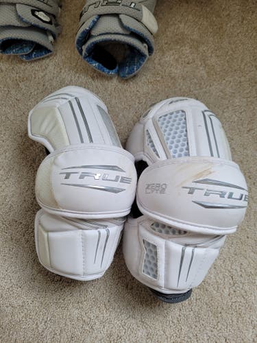 Used XS Adult True ZeroLyte Arm Pads