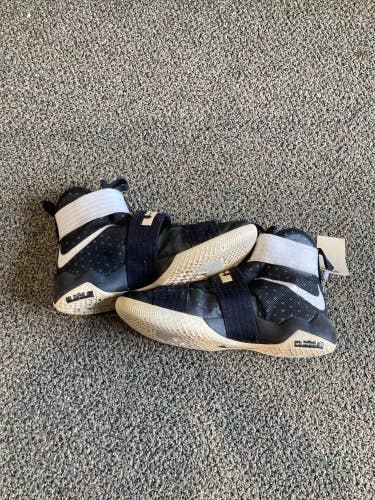 Used Men's 8.5 Nike Lebron Soldier 10 Shoes