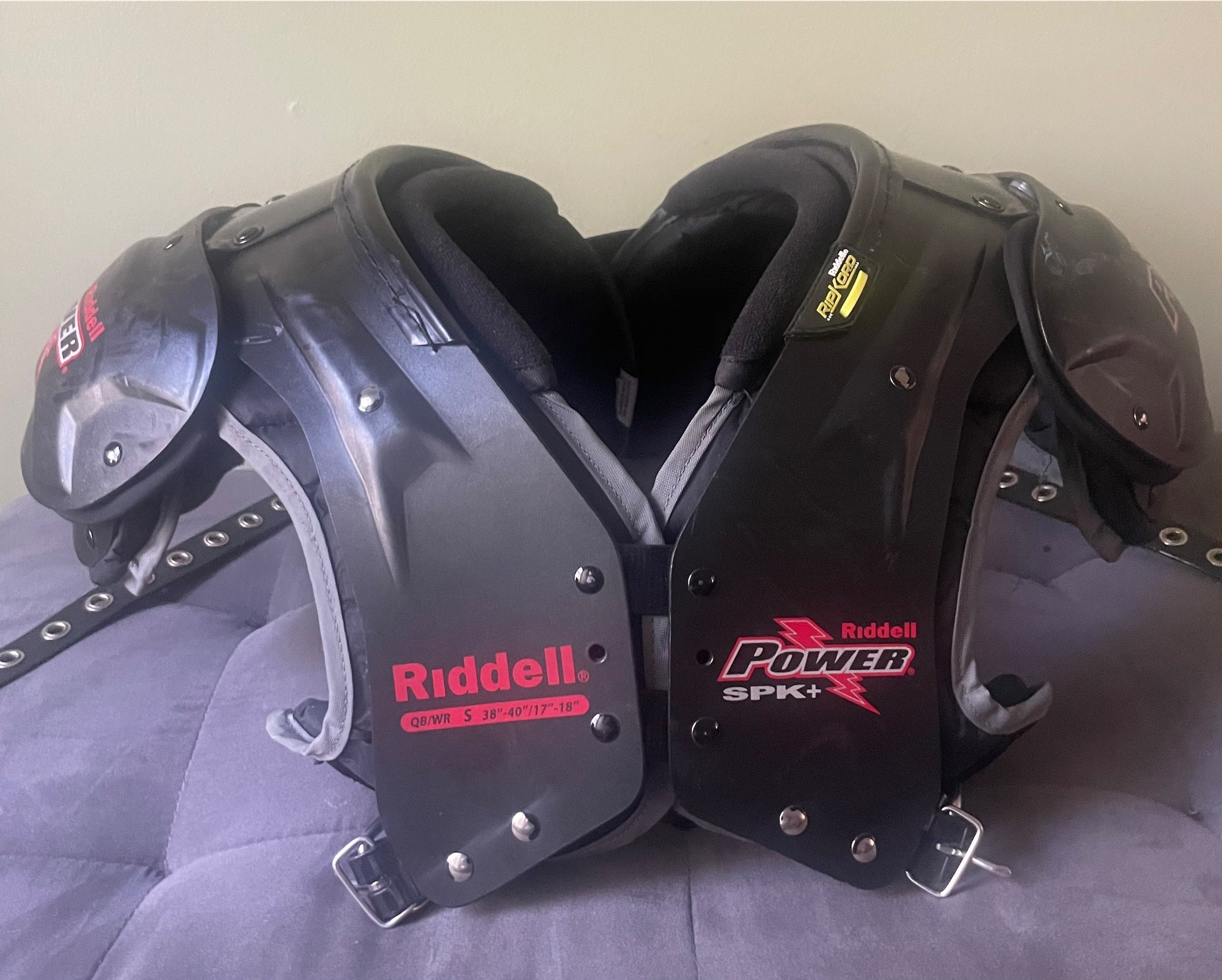 【良品】Riddell Power“SPK QB/ＷＲ　Sサイズ RIDDELL SPX Shoulder Pads – Armorzone.com