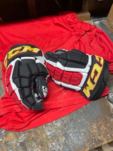 Used CCM Hockey Gloves 13”