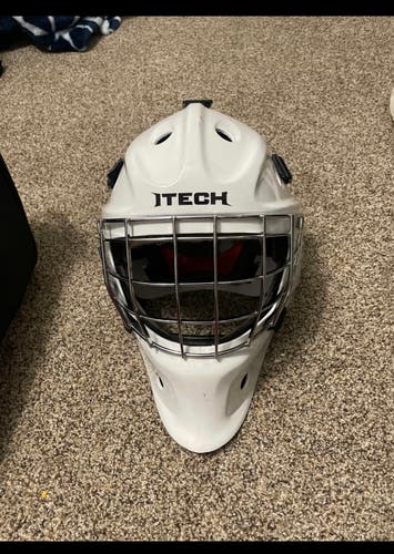 Used Itech NV-7 Pro Fit 3 Goalie Mask