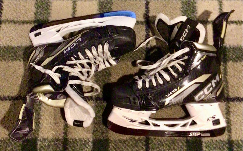 CCM Tacks AS-590 Hockey Skates Regular Width 7 Step black steel great condition