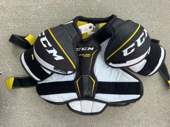 Used Medium Senior CCM Custom Pro Shoulder Pads