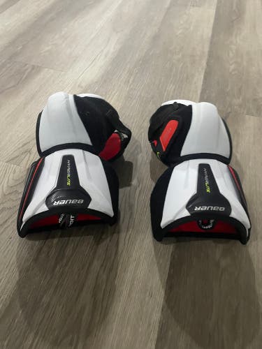 New Senior Bauer Vapor Hyperlite Elbow Pads