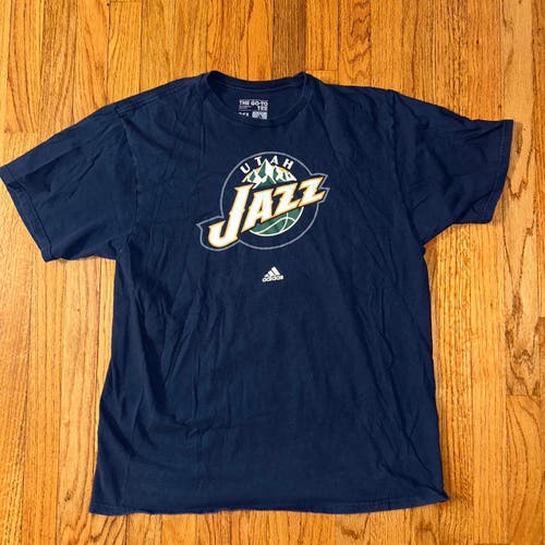 Adidas XL Utah Jazz T-shirt