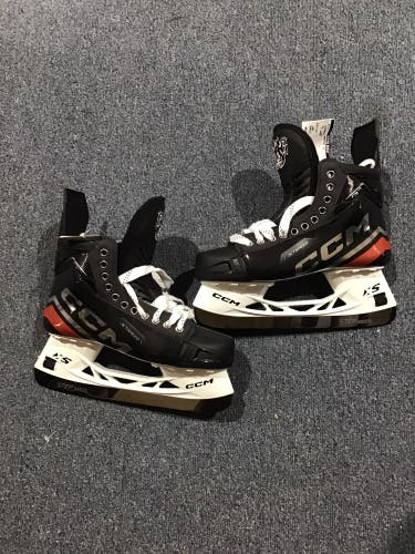 New Senior CCM Burns Pro Stock 10 JetSpeed FT6 Pro Hockey Skates