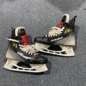 Used Senior Bauer Skjei Pro Stock R 9 L 9.5 Vapor Hyperlite 2 Hockey Skates