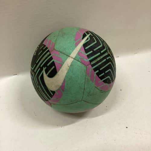Used Nike Pitch 4 Soccer Balls