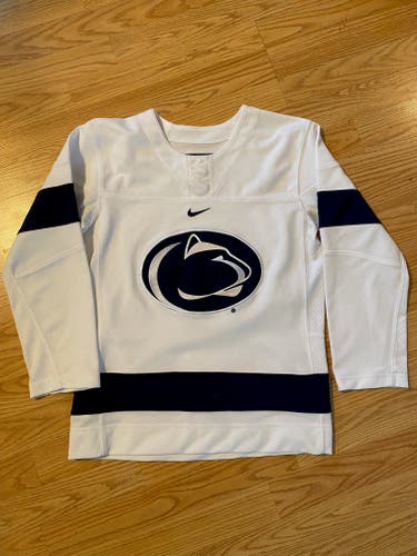 Used Nike PSU Youth Nike Jersey Size Medium