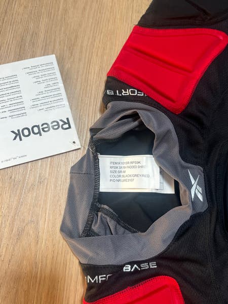 New Reebok 9K Padded Shirt Senior Medium Compression Fit