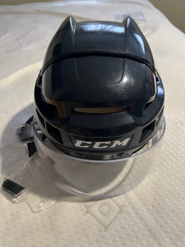 Used Medium CCM Pro Stock Vector V08 Helmet
