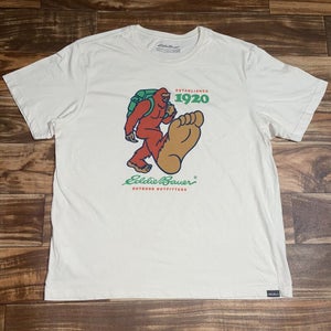 Eddie Bauer Shirt Mens Large Short Sleeve Crewneck Big Foot Sasquatch Hiking