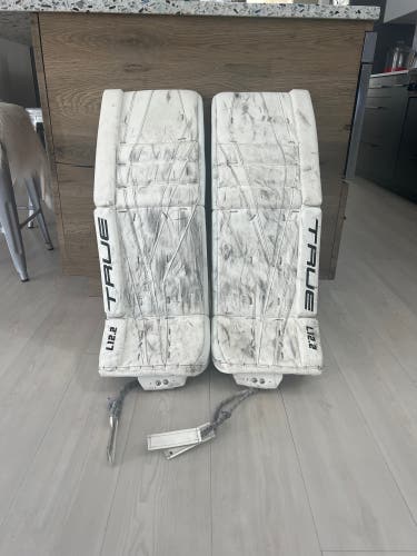 Custom True L12.2 Goalie Pads 33+2