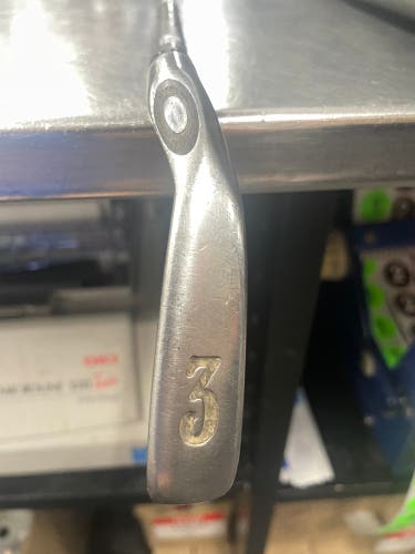 Used Men's 3 iron Right Handed Regular Flex Graphite Shaft S2H2