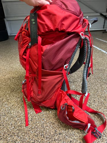 New Gregory Wander 70L adjustable youth overnight backpack