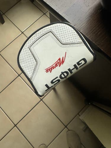 Taylormade White Used Mallet Right Handed Ghost Manta Putter