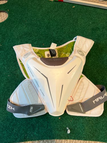 Used Large Maverik M5 Shoulder Pads