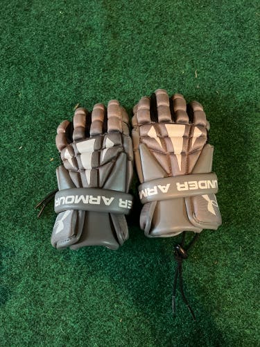 Used Under Armour Small Lacrosse Gloves