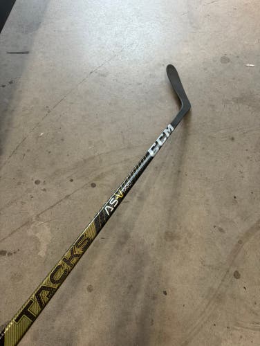 NHL New Senior CCM Left Hand P28 75 Flex Pro Stock Super Tacks AS-V Pro Hockey Stick