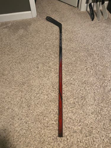 Used Senior Bauer Left Hand P28M Pro Stock Vapor Hyperlite 2 Hockey Stick