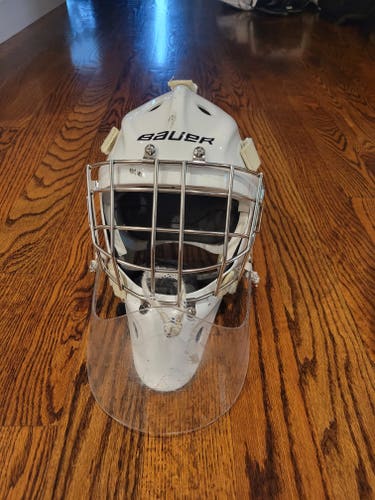 Used Bauer 940 Goalie Mask size S/P
