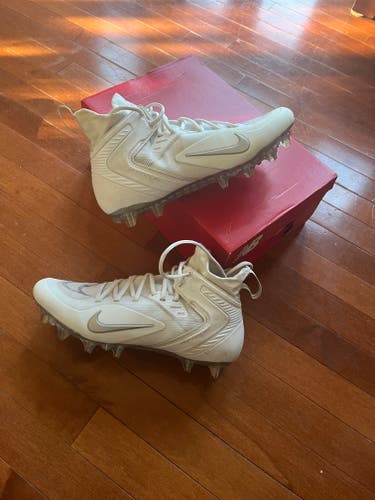 Nike Huarache 8 Lacrosse Cleats [ White Used Size 11 (Women's 12) Adult Men's Nike Mid Top Cleats ]