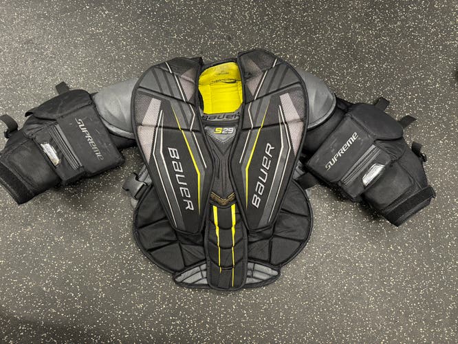Intermediate Medium Bauer Supreme Goalie Chest Protector