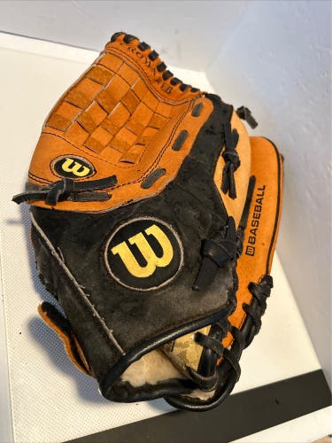 Wilson A2452 11.5" Baseball Glove RHT Genuine Leather Black Tan