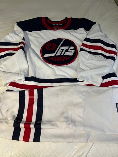 White New Winnipeg Jets Authentic Size 56 Adidas Jersey