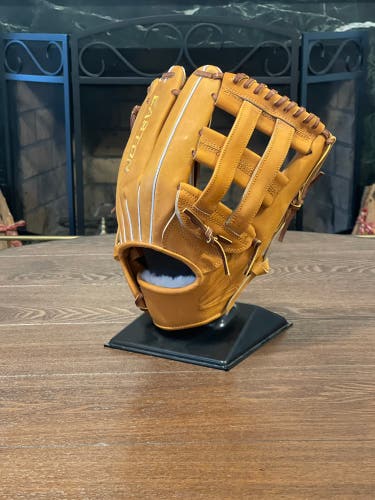 Easton Small Batch Horween 12-1/4” Batch No. 23 Model G53