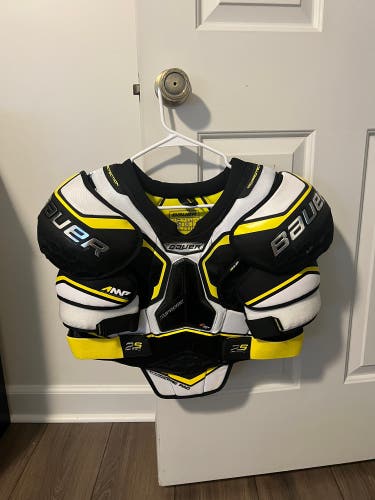 Used Large Bauer Supreme 2S Pro Shoulder Pads